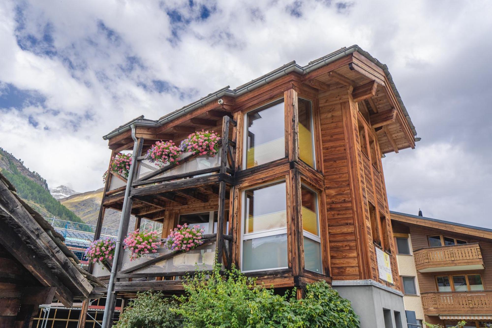 Chalet Schwalbennest Zermatt Exterior photo
